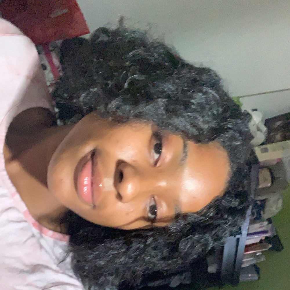 Meet your Posher, Ashia